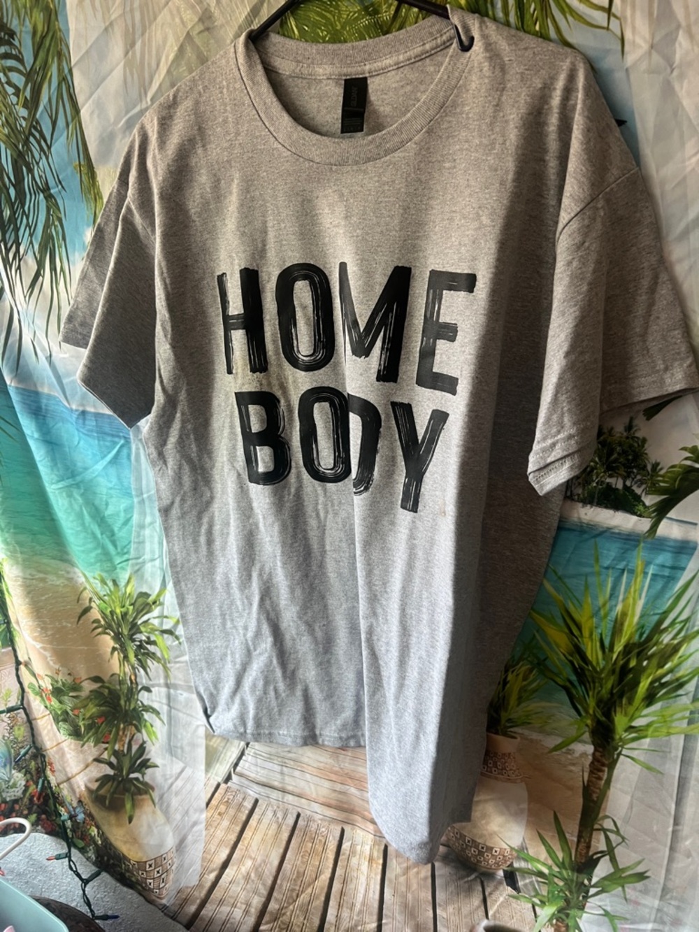 HOME BODY Gray Graphic Tee